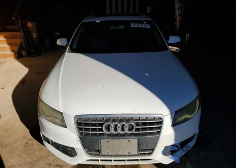 2011 Audi A4 Premium Plus z USA, uszkodzony, nr VIN WAUEFAFL4BN038314